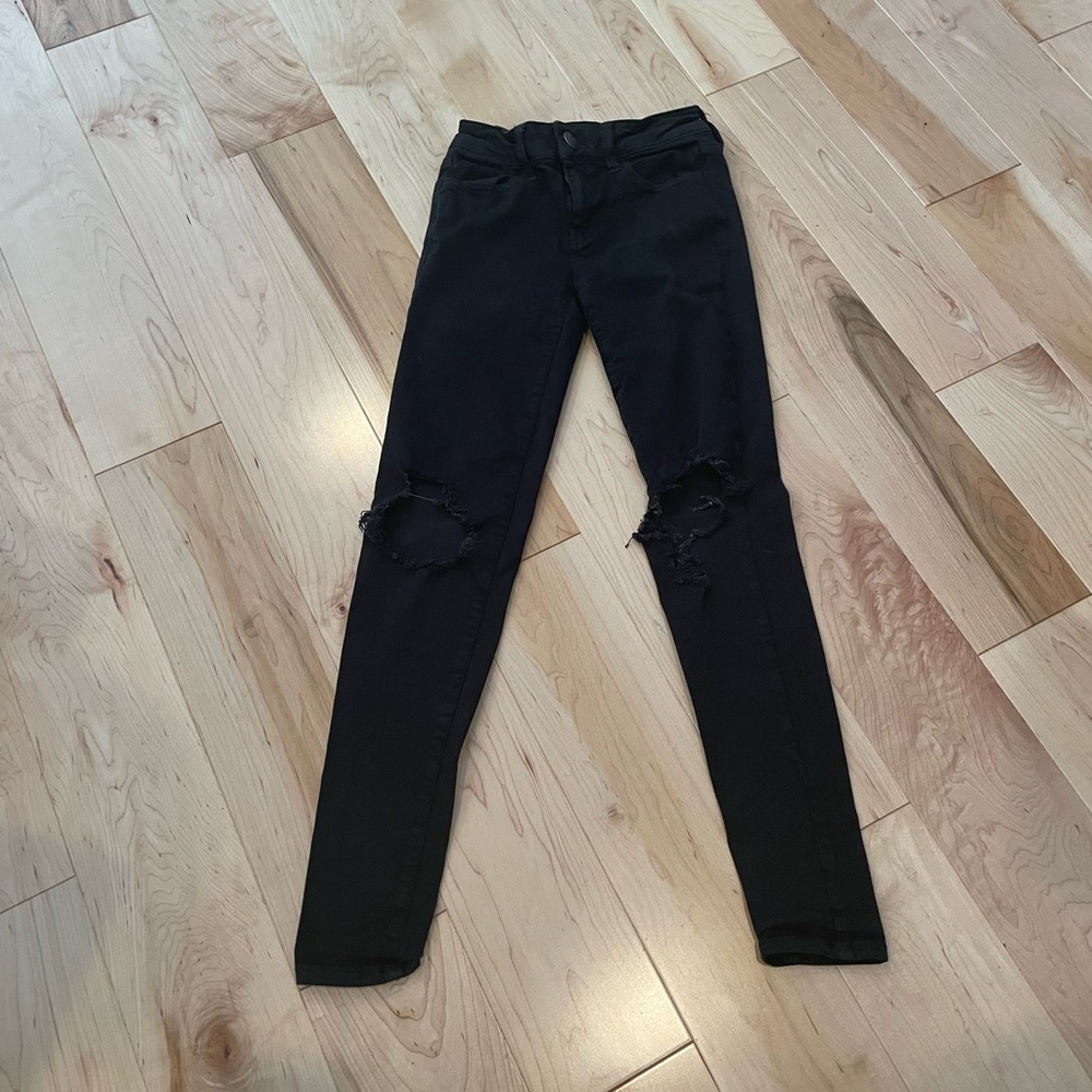 American Eagle Black torn ripped Super Stretch Jeans